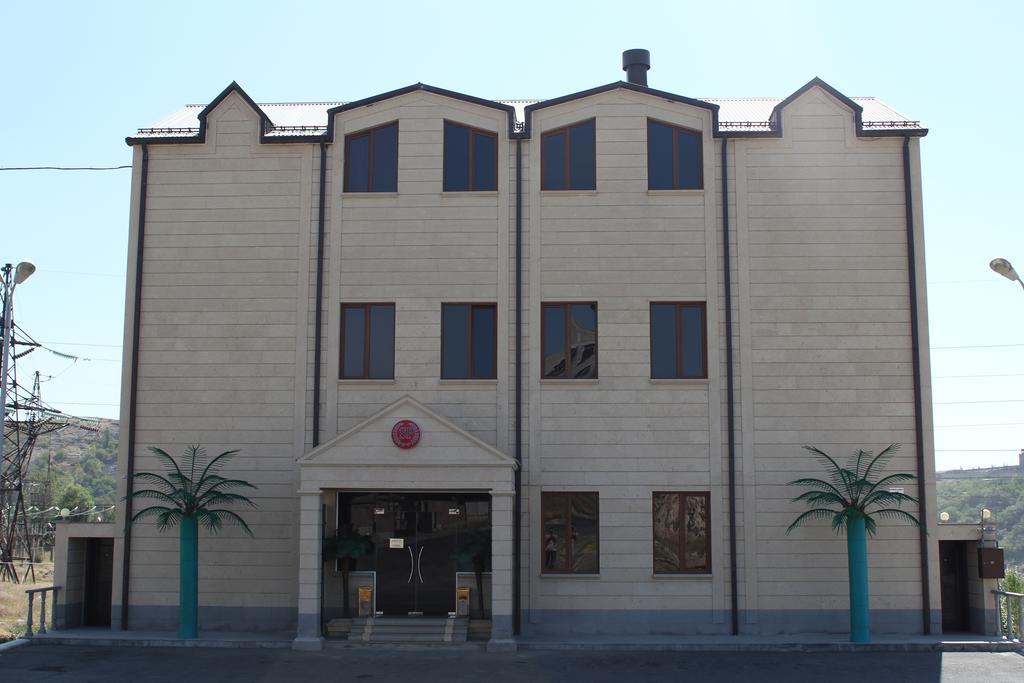 Sochi Plaza Hotel Γιερεβάν Εξωτερικό φωτογραφία